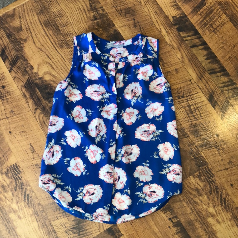 Daniel Rainn sleeveless blouse